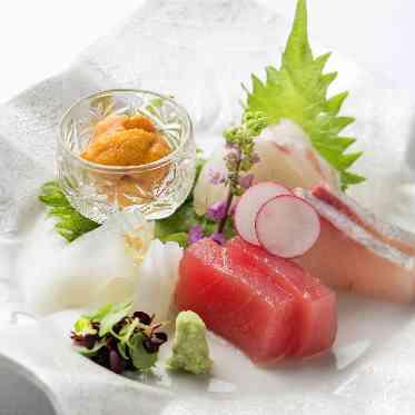 ホテル阪急インターナショナル ゲストの顔ぶれに合わせて和洋折衷料理も