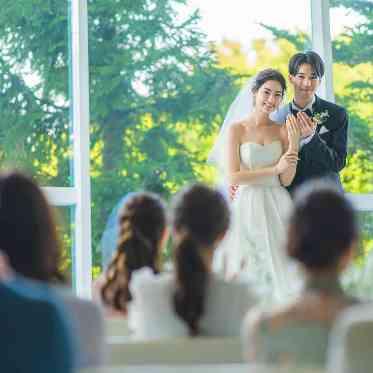 ニーズ仙台 by T&G WEDDING(旧 アーカンジェル迎賓館 仙台) ゲストとの距離が近い人前式もおすすめ。近いのシーンは自然と笑みがこぼれる