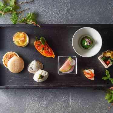 アーヴェリール迎賓館(岡山)/テイクアンドギヴ・ニーズウェディング 素材にこだわった美しい前菜