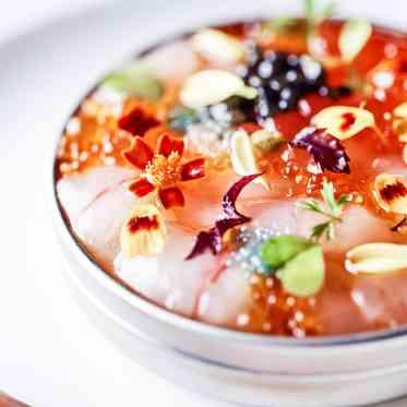 アーヴェリール迎賓館（岡山）/テイクアンドギヴ・ニーズウェディング 和と洋を取り入れた一品も