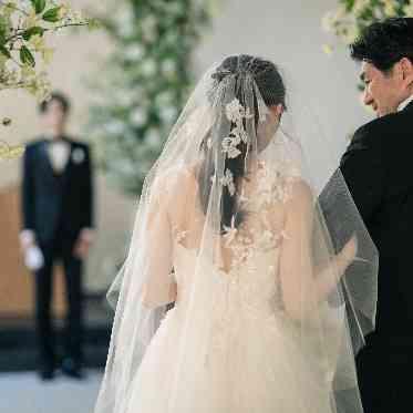 アルカーサル高崎 自然に囲まれた森に佇むデザイナーズチャペル
優しい自然光が感動を彩る