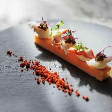 アルカーサル高崎 厳選された食材で見た目も美しい料理。最高のおもてなしを