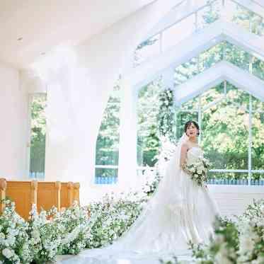 たくさんの光が差し込む東北最大級の空間