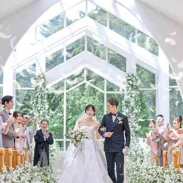 アートグレイス フォレスト迎賓館 自然光がたっぷり入るチャペル内