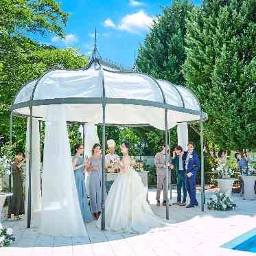 アートグレイス フォレスト迎賓館 海外の邸宅にあるようなガゼボも絵になる