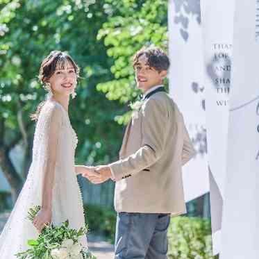 アートグレイス フォレスト迎賓館 邸宅へ続く緑の小道はゲストと一緒に歩こう