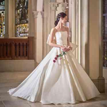 アートグレイス フォレスト迎賓館 衣装