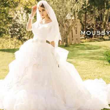 ベルヴィ宇都宮 Moussyのドレスは個性的なデザインですごくオシャレ。カラードレスもオススメ多
