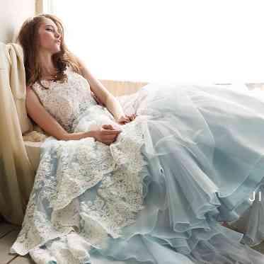 ベルヴィ宇都宮 JILLSTUARTのドレスはとても繊細な詩集がポイント。