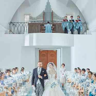 アートグレイス ウエディングコースト 東京ベイ パイプオルガンやトランペットの生演奏でご入場。生演奏で空間を奏でる