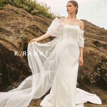 SARA 大人っぽいスレンダーなラインのウェディングドレス