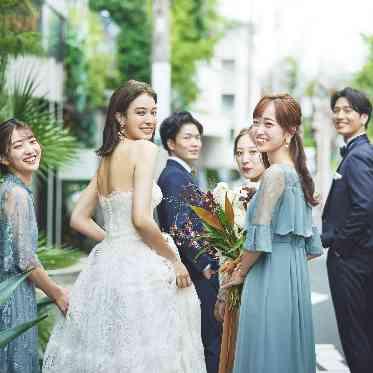 南青山ル・アンジェ教会 表参道のお洒落な街並みに心躍る。会話を愉しみながらレストランへ