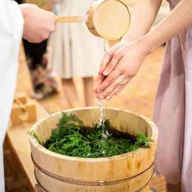 ホテルグランド東雲 お二人のみならずゲストの皆様にもお手のお清めから