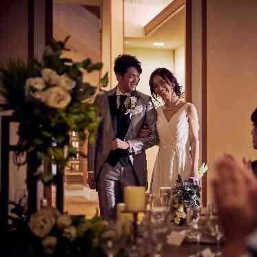 ホテルグランド東雲 入場した瞬間、ゲストから盛大な祝福を