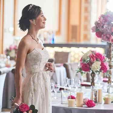 ホテルグランド東雲 外光が降り注ぐバンケットはSNS映え間違いなし