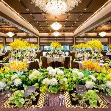 ホテルグランド東雲 500名収容の会場は豪華絢爛