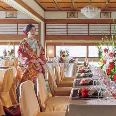 ホテルグランド東雲 総檜造りの本館は伝統の和装がよく似合います