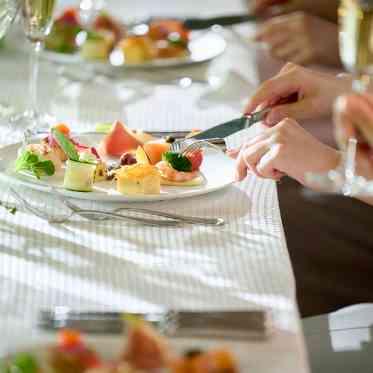 ディアズ水戸スパニッシュガーデン 絶品料理×ふたりらしさで彩れる【美食の隠れ家】