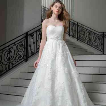 ウエディングドレス