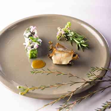 川原町倶楽部 ラ・ルーナ ピエーナ <エルフラットグループ> アワビとアオサの温菜