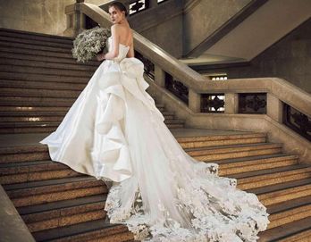 ラ･ルーナ　ピエーナ ドレス・衣装の写真2