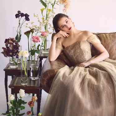 川原町倶楽部 ラ・ルーナ ピエーナ <エルフラットグループ> ドレスショップは豊富な品揃えを用意。たくさんの中から運命の一着を見つけて