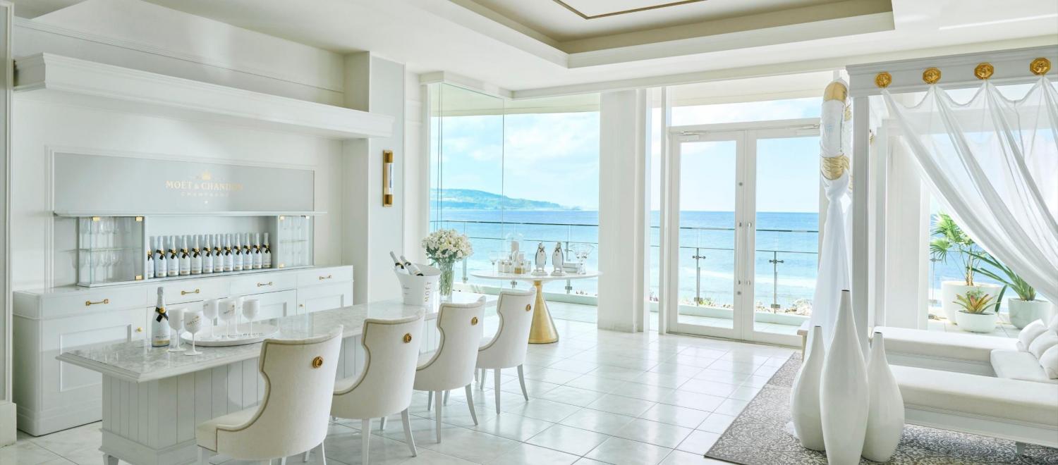 ホワイトアロウチャペル/アールイズ・ウエディング 披露宴会場