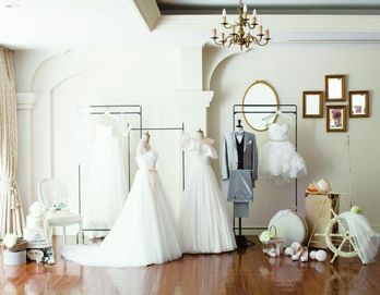 ホワイトアロウチャペル ドレス・衣装の写真2