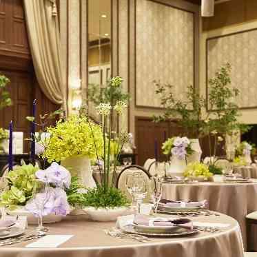 若宮の杜 迎賓館（名古屋観光ホテル） テーブル装飾にキャンドルを置くと洋風なイメージに