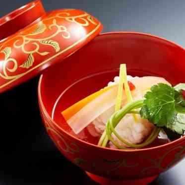 若宮の杜 迎賓館 器にも拘った椀物
