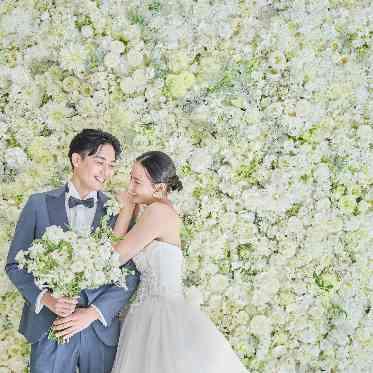 アルカンシエル南青山 フラワーウォール前は人気スポット