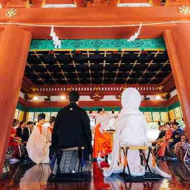 KOTOWA 鎌倉 鶴ヶ岡会館 鎮座800年。伝統的な挙式を守り続ける鶴岡八幡宮は本物の神前式が叶う。