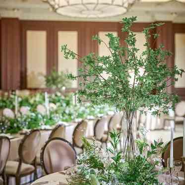 KOTOWA 鎌倉 鶴ヶ岡会館 木目と金細工が織りなす上質空間は天井高7mの非日常空間。