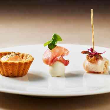 KOTOWA 鎌倉 鶴ヶ岡会館 手軽に楽しめるピンチョスもカジュアル婚にも最適