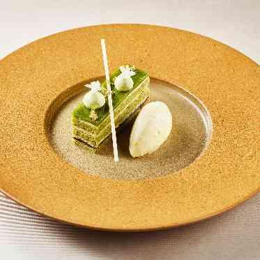 KOTOWA 鎌倉 鶴ヶ岡会館 抹茶のオペラ　香り高い柚子のソルベを添えて