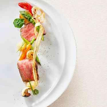 KOTOWA 鎌倉 鶴ヶ岡会館 国産牛サーロインのグリエ　地元野菜を添えて