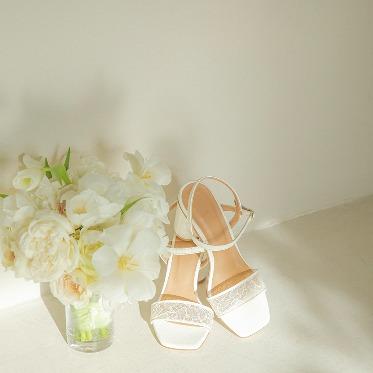 KOTOWA 鎌倉 鶴ヶ岡会館 新作ドレス入荷中<試着フェアも開催中(組数限定)>