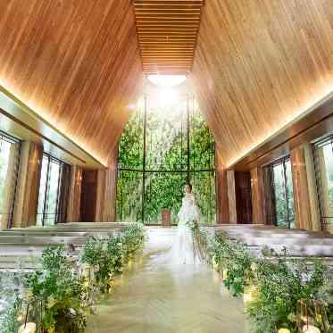 アルモニーソルーナ表参道/テイクアンドギヴ・ニーズウェディング 大聖堂のようなスケール