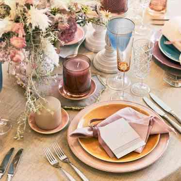 アルモニーソルーナ表参道/テイクアンドギヴ・ニーズウェディング 色使いにこだわりをプラス。甘くしたくないけどカジュアルにしたくない人に人気