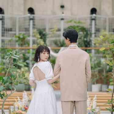 クッチーナ パージナ 扉を入るとセレモニー会場へと続く