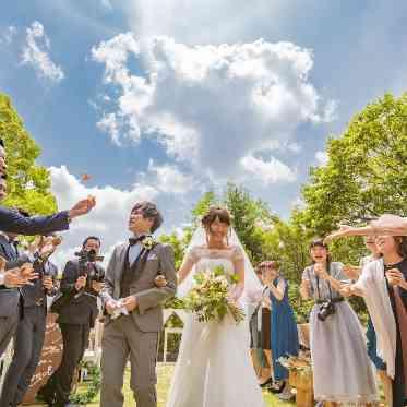 クッチーナ パージナ おめでとうで溢れるガーデン空間