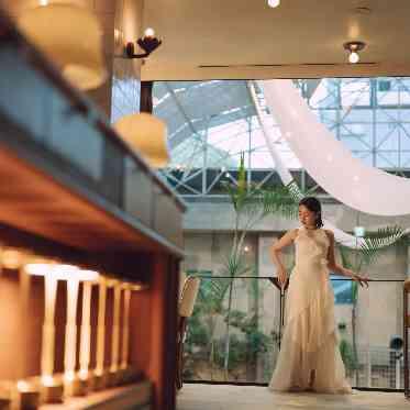 クッチーナ パージナ ナイトはロマンティックなライトで演出を。