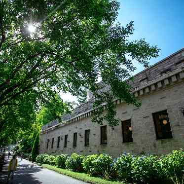クッチーナ パージナ 外からみる久屋大通庭園フラリエ