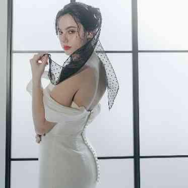 ザ・リッツ･カールトンバリ　ザ・マジェスティックチャペル / ワタベウェディング リゾートウェディングのための理想的な衣裳