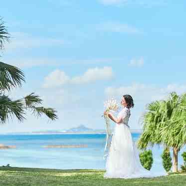 白の教会/アールイズ・ウエディング ガーデン