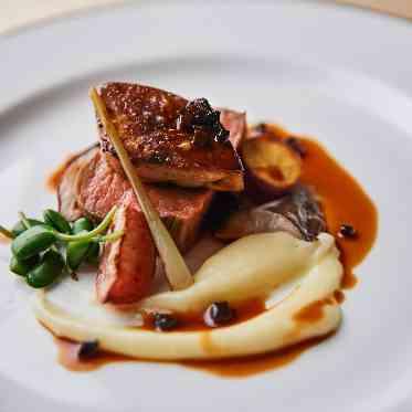 白の教会/アールイズ・ウエディング パーティ