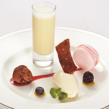 クリスタルチャペル/アールイズ・ウエディング トリュフチョコレート プラリネアイス	マカロン パッションムース