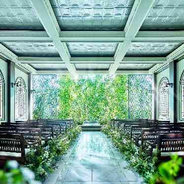 InStyle wedding KYOTO/テイクアンドギヴ・ニーズウェディング 自然光で明るい挙式会場はどのようなスタイルもぴったり。