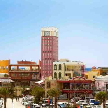 セントレジェンダOKINAWA(CENTLEGENDA OKINAWA) 130を超える店舗が建ち並ぶ商業施設、デポアイランドも徒歩圏内!