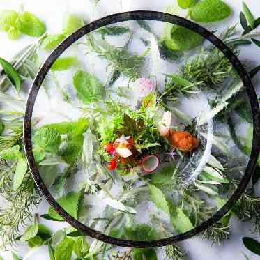 セントレジェンダOKINAWA(CENTLEGENDA OKINAWA) 選び抜かれた旬の食材と、その持ち味を最大限に生かした調理法で仕上げた、芸術品とも